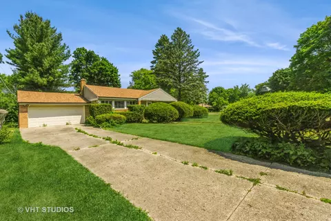 410 James Ave, Mundelein, IL 60060
