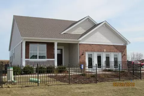 1027 Honey Locust Dr, Crystal Lake, IL 60012