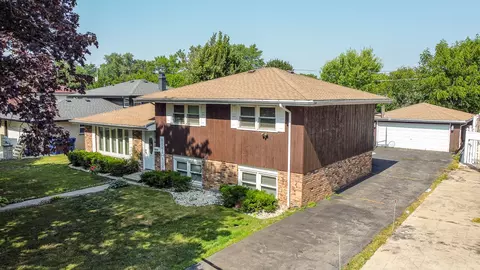 10739 S Nordica Ave, Worth, IL 60482