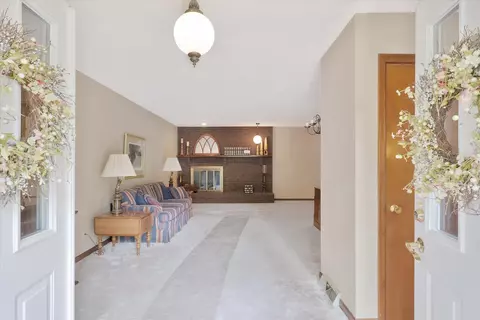 2309 Brookshire W Dr, Champaign, IL 61821 photo 6