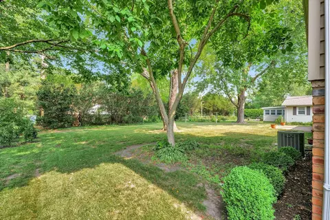 2309 Brookshire W Dr, Champaign, IL 61821 photo 36