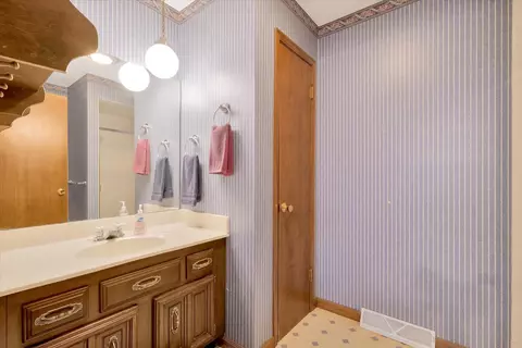 2309 Brookshire W Dr, Champaign, IL 61821 photo 26