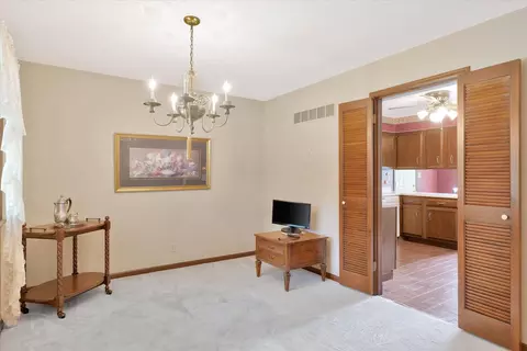 2309 Brookshire W Dr, Champaign, IL 61821 photo 13