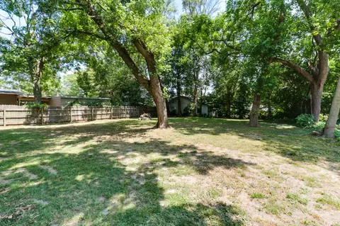 304 S Linden St, Normal, IL 61761 photo 25