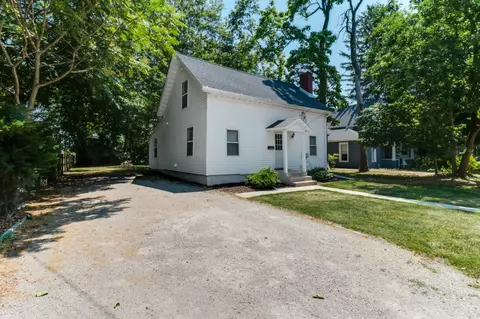 304 S Linden St, Normal, IL 61761 photo 3