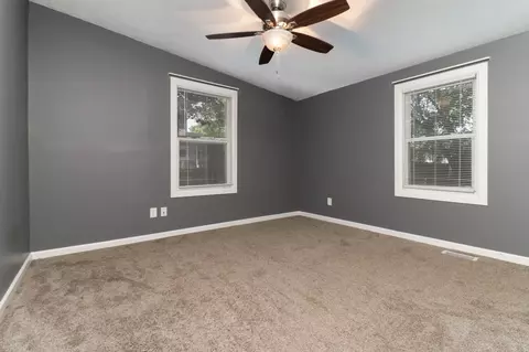 304 S Linden St, Normal, IL 61761 photo 11