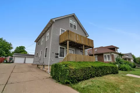 1017 Elizabeth St, Joliet, IL 60435