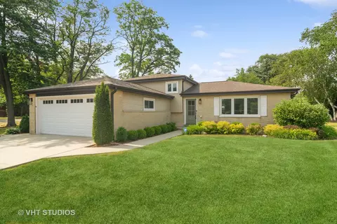21 W055 Eagle Ter, Itasca, IL 60143