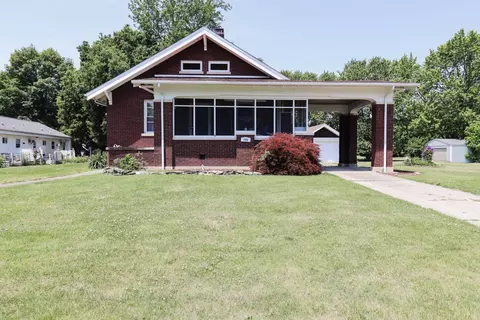 608 N Parke St, Tuscola, IL 61953