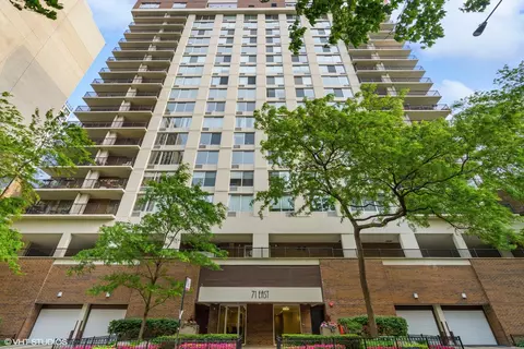 71 E Division St #603, Chicago, IL 60610