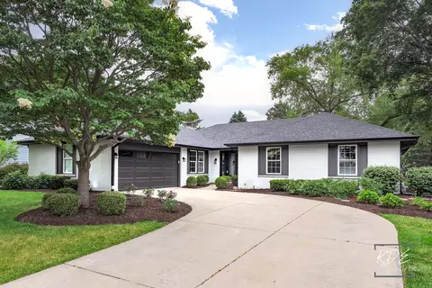 1073 Whirlaway Ave, Naperville, IL 60540