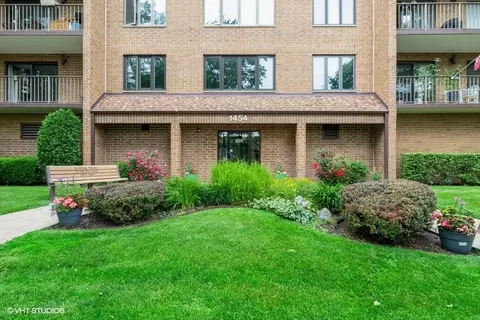 1454 Ashland Ave #202, Des Plaines, IL 60016