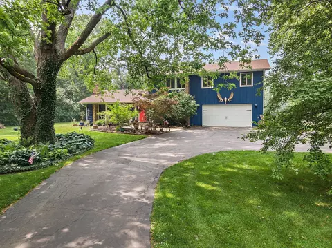 1858 Winmoor Ct, Sleepy Hollow, IL 60118