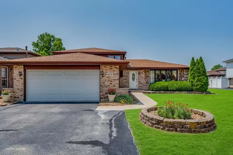 16126 84th Pl, Tinley Park, IL 60487