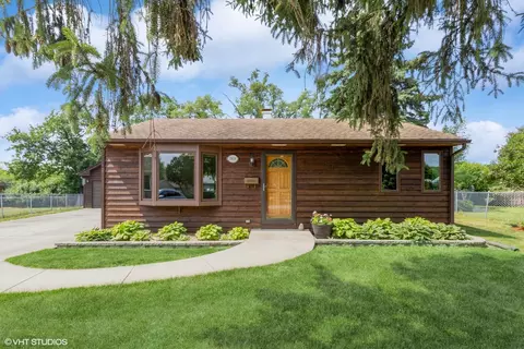 3908 Redwing Ct, Rolling Meadows, IL 60008
