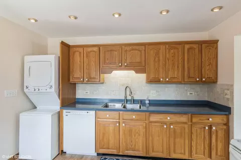 3908 Redwing Ct, Rolling Meadows, IL 60008 photo 5