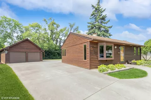 3908 Redwing Ct, Rolling Meadows, IL 60008 photo 2