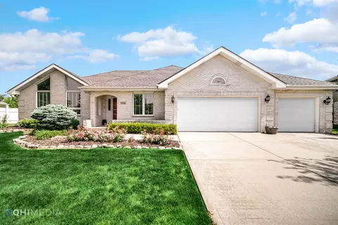 8706 Timbers Pointe Dr, Tinley Park, IL 60487