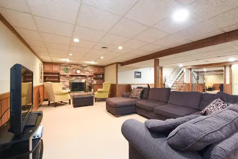 1728 Maple Ln, Wheaton, IL 60187 photo 33