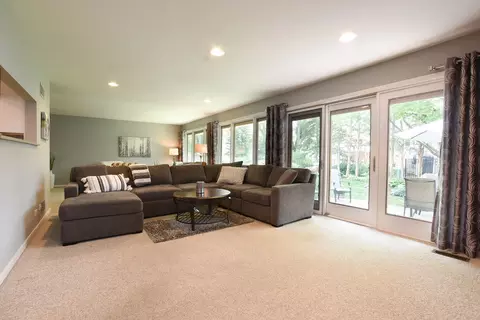 1728 Maple Ln, Wheaton, IL 60187 photo 13