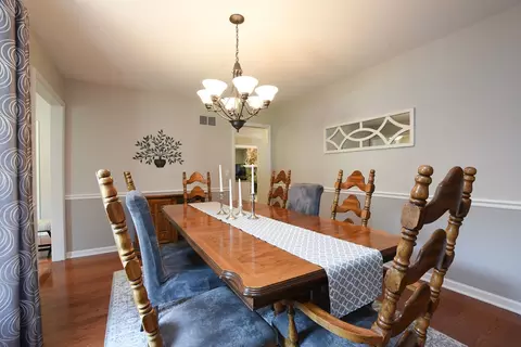 1728 Maple Ln, Wheaton, IL 60187 photo 8