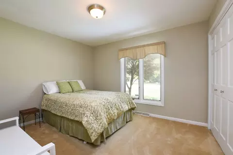 1728 Maple Ln, Wheaton, IL 60187 photo 25