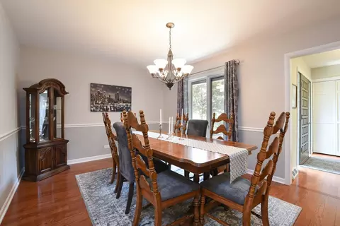 1728 Maple Ln, Wheaton, IL 60187 photo 7
