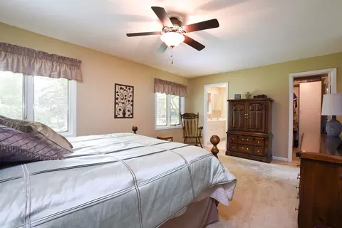 1728 Maple Ln, Wheaton, IL 60187 photo 22