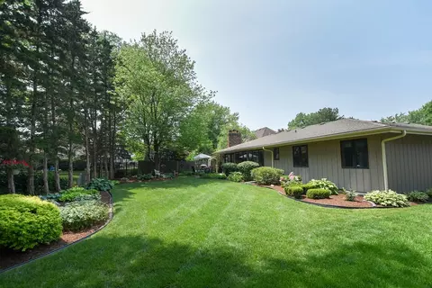 1728 Maple Ln, Wheaton, IL 60187 photo 44