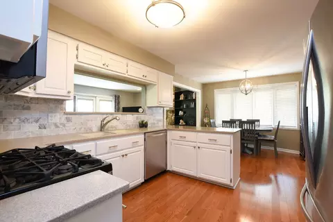 1728 Maple Ln, Wheaton, IL 60187 photo 19