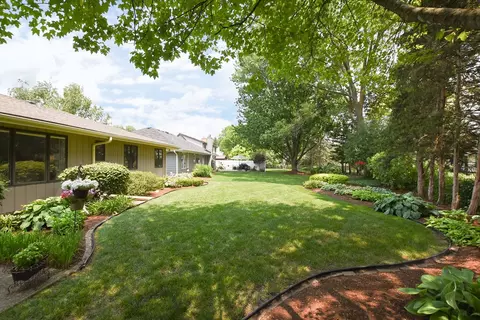 1728 Maple Ln, Wheaton, IL 60187 photo 45