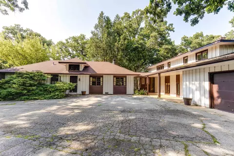 20909 N Middleton Dr, Kildeer, IL 60047