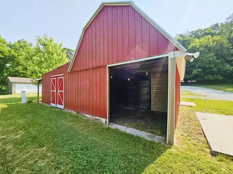 16710 Browns Rd, Morrison, IL 61270 photo 38