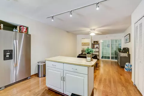 921 Beverly Dr, Wheeling, IL 60090 photo 9