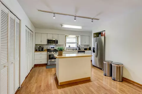 921 Beverly Dr, Wheeling, IL 60090 photo 7