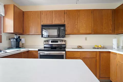 5 Ivey Ct, Bloomington, IL 61701 photo 8