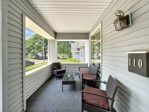 110 E Roosevelt St, Freeport, IL 61032 photo 5