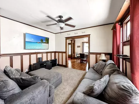 110 E Roosevelt St, Freeport, IL 61032 photo 9