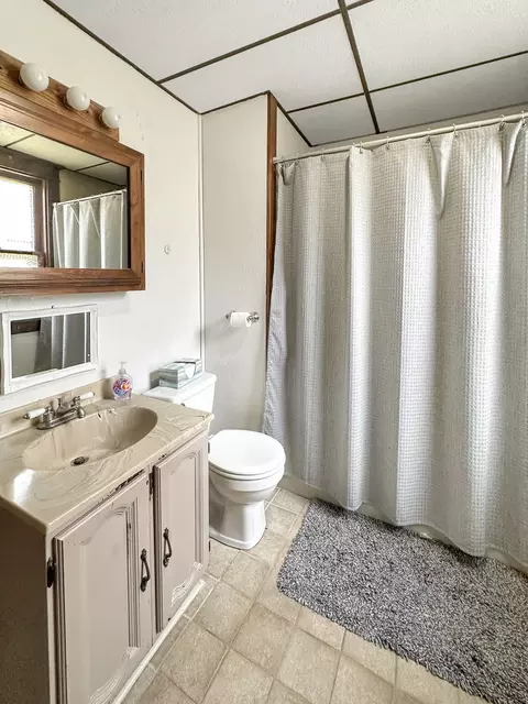 110 E Roosevelt St, Freeport, IL 61032 photo 16