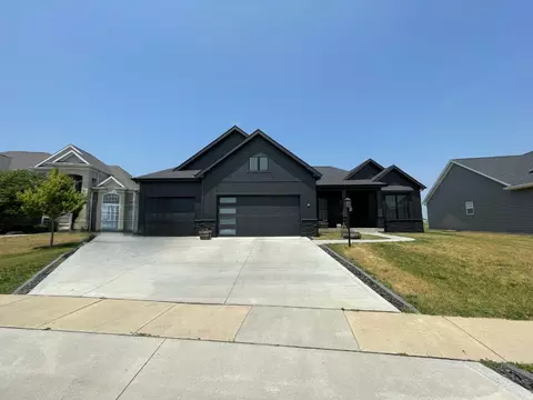 5016 Abbey Fields Dr, Champaign, IL 61822 photo 1