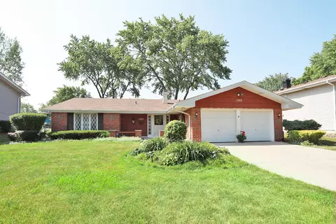 1525 Newcastle Ln, Hoffman Estates, IL 60169