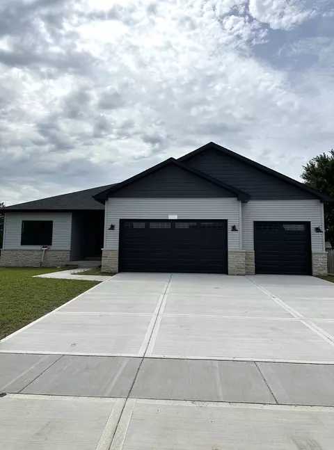 1180 S Heritage Dr, Diamond, IL 60416