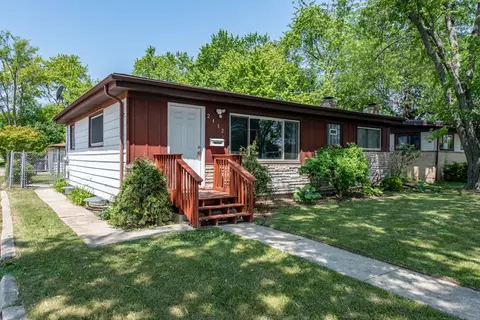 2412 Joanna Ave, Zion, IL 60099