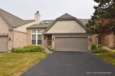 429 Orleans Ave, Naperville, IL 60540