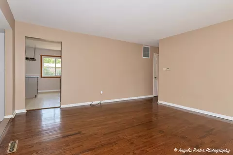3907 Maple Ave, Mchenry, IL 60050 photo 6