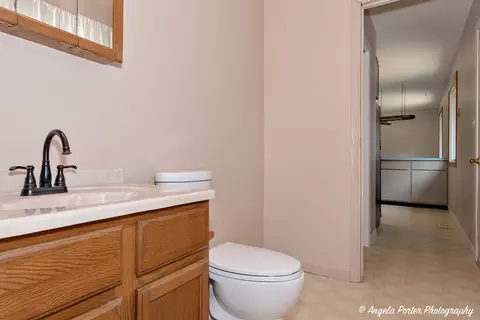 3907 Maple Ave, Mchenry, IL 60050 photo 21