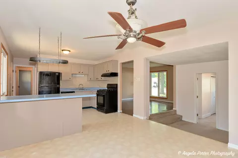 3907 Maple Ave, Mchenry, IL 60050 photo 11