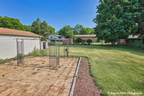 3907 Maple Ave, Mchenry, IL 60050 photo 27