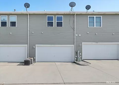 93 E Robinson Ave, Cortland, IL 60112 photo 16