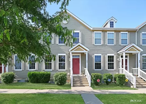 93 E Robinson Ave, Cortland, IL 60112